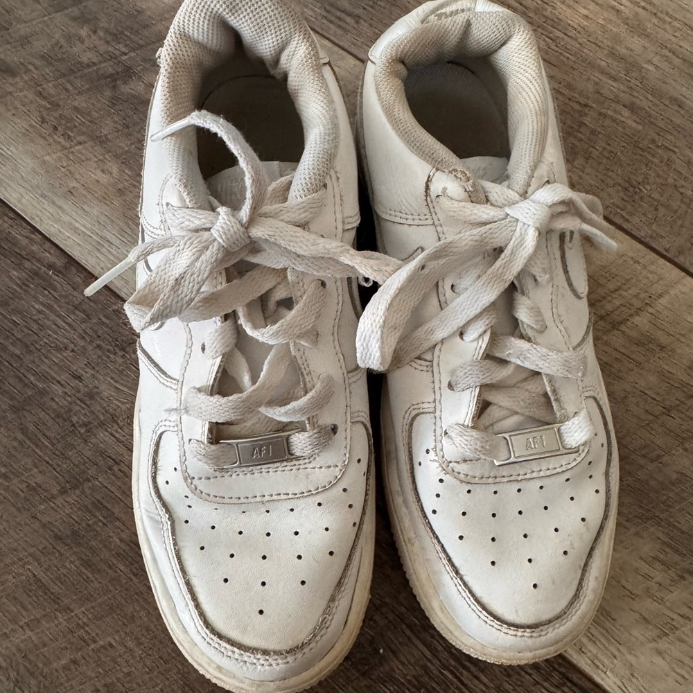 Used Nike Airs Women’s 7
